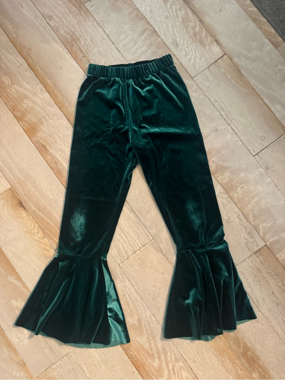 Erge Emerald Green Velvet Ruffle Leggings